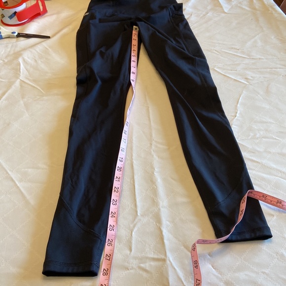 Fabletics black leggings XS pockets - Picture 7 of 7